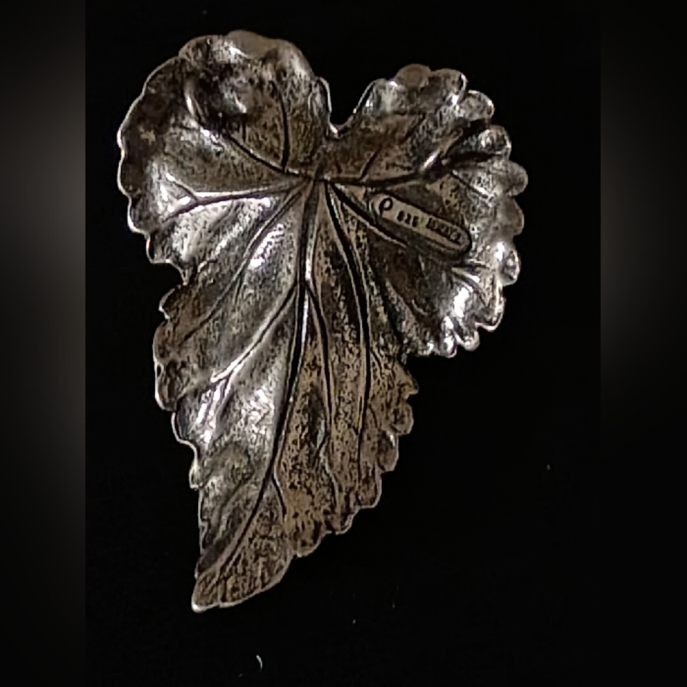 Vintage Sterling Silver Leaf Pendant Made In Israel - Picture 2 of 3